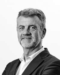 Peter Gibbons-1-1